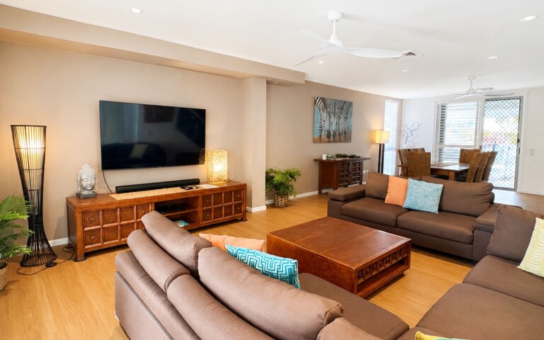 coolum at the beach 4 bedroom spa villa living tv